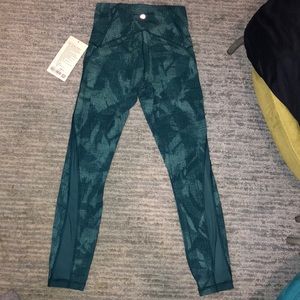 Lululemon leggings--never worn